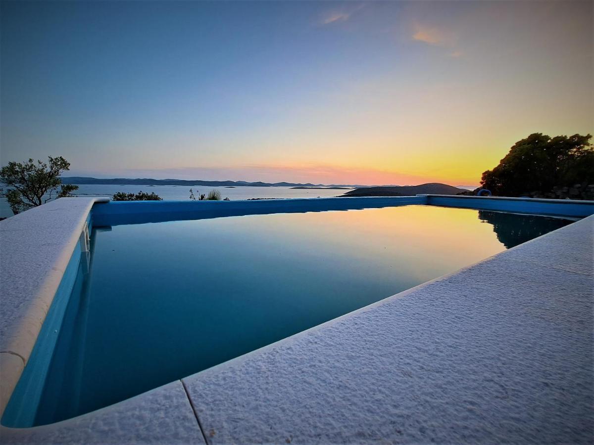 Villa Robinson Tkon Buitenkant foto