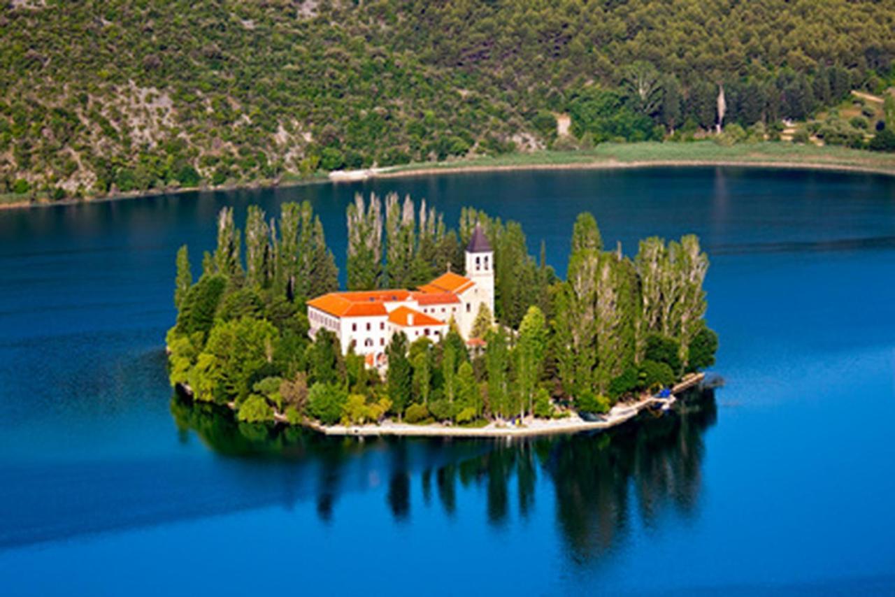 Villa Robinson Tkon Buitenkant foto